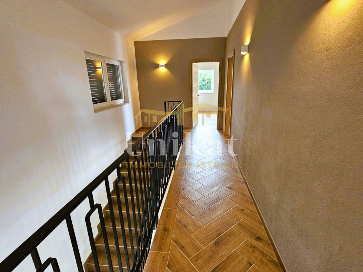 Nuova costruzione: casa con 3 camere da letto e piscina - vista mare